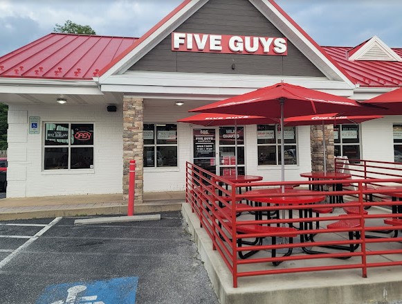 FIVE GUYS PLACE